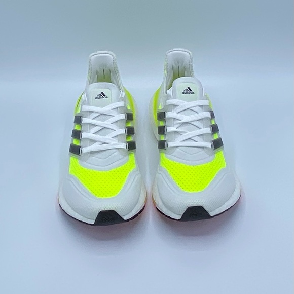 NEW! adidas Ultraboost 21 Women's Running Shoes Size 5 - Picture 4 of 8